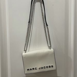 Marc Jacobs crossbody bag.